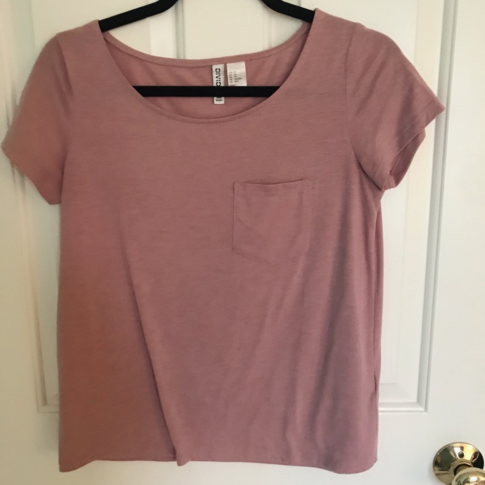 H&M Light pink short sleeve shirt w/ front pocket